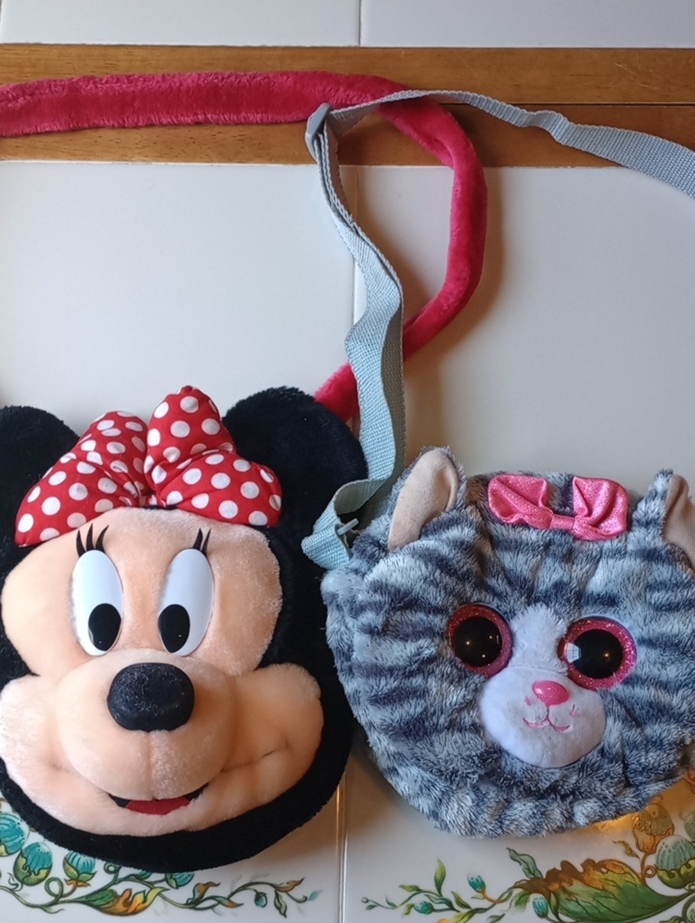 Cute 👜🎀 Purses Lot of 2